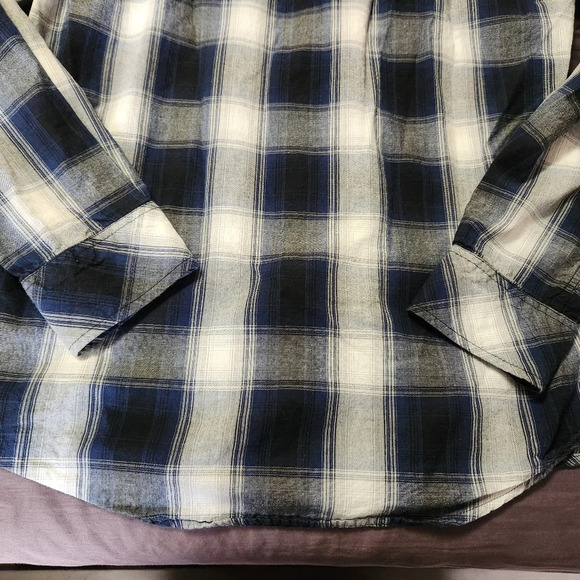 Men's‎ Chalc plaid button-down shirt size small - Picture 10 of 11